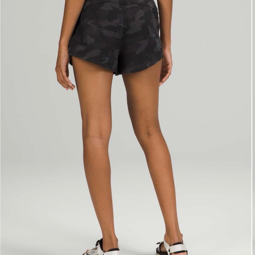 Lululemon Inner Glow Terry Black Camo Shorts Size 12 - Picture 3 of 7